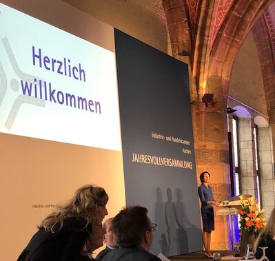 Präsidentin Gisela Kohl-Vogel